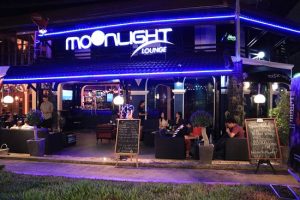 Moonlight lounge bar — Заклади харчування — у Чернівці